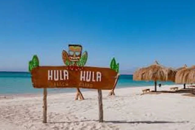 Türkisfarbenes Wasser, Sandstrände und Inseln vor Hurghada